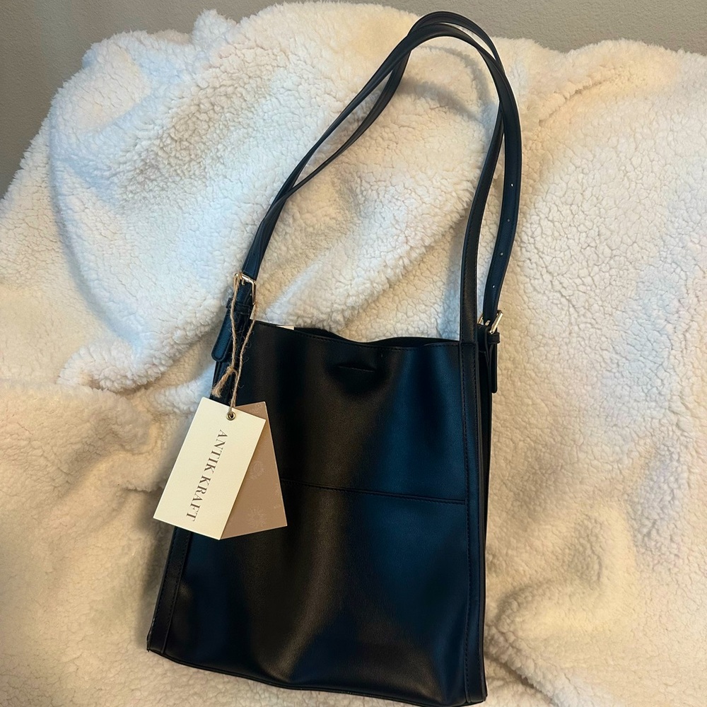 Antik Kraft Black shoulder bag
